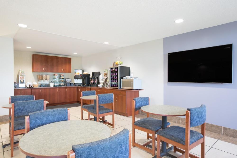 Microtel Inn & Suites By Wyndham Gardendale מראה חיצוני תמונה