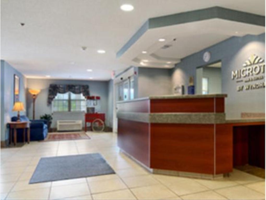 Microtel Inn & Suites By Wyndham Gardendale מראה פנימי תמונה